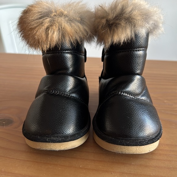 Comfy kids baby black snow boots with fur - Picture 2 of 10